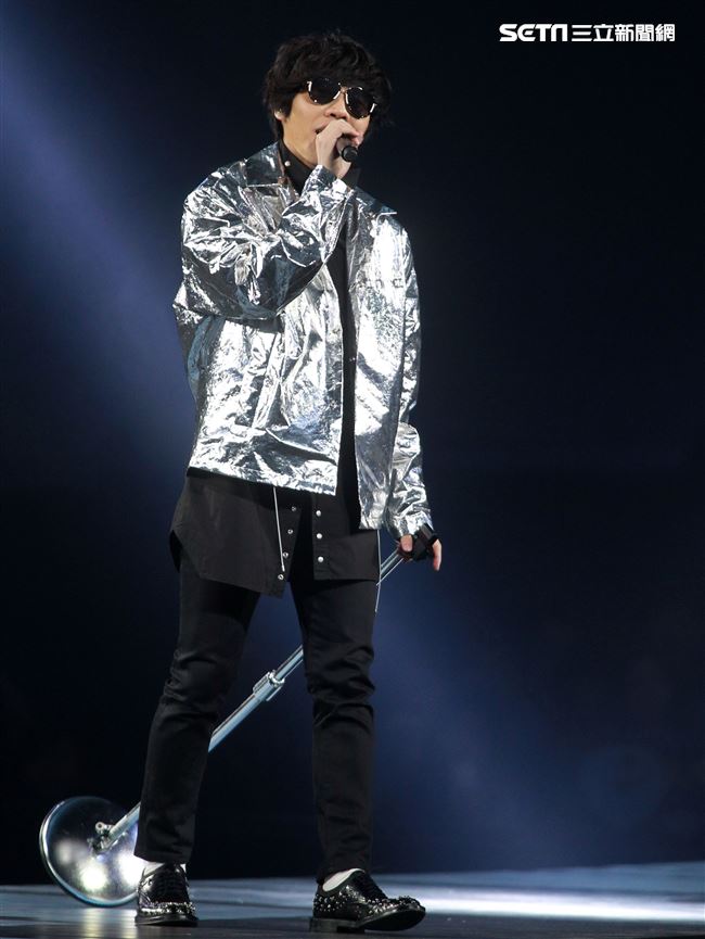 盧廣仲「大人中」11周年小巨蛋演唱會。（記者邱榮吉/攝影）