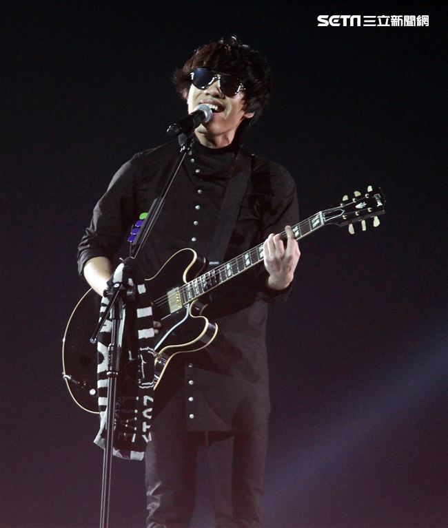 盧廣仲「大人中」11周年小巨蛋演唱會。（記者邱榮吉/攝影）