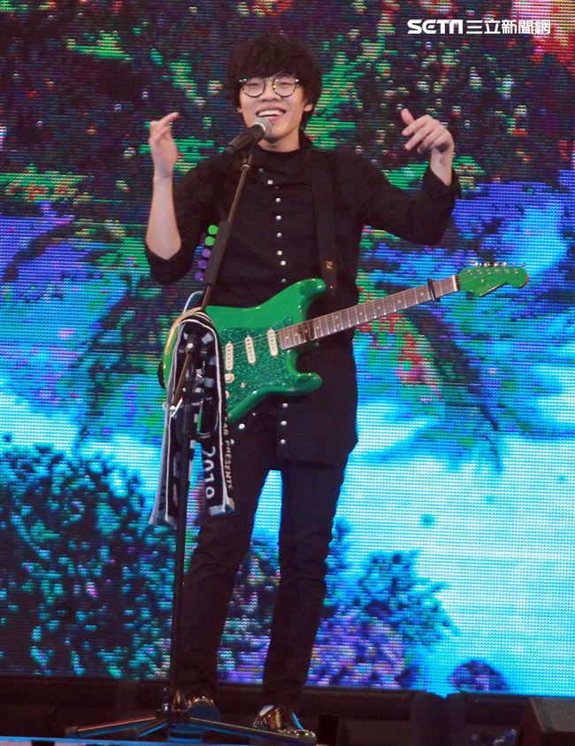 盧廣仲「大人中」11周年小巨蛋演唱會。（記者邱榮吉/攝影）