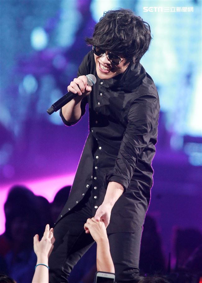 盧廣仲「大人中」11周年小巨蛋演唱會。（記者邱榮吉/攝影）