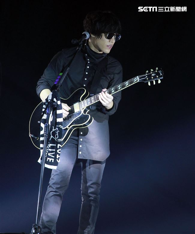 盧廣仲「大人中」11周年小巨蛋演唱會。（記者邱榮吉/攝影）