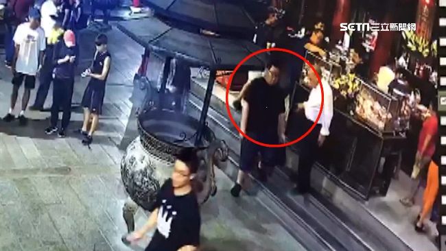 交保7小時　土豪哥與父奔朝天宮還願