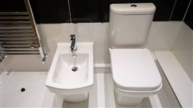 （圖／翻攝自推特）馬桶,坐浴桶,Bidet