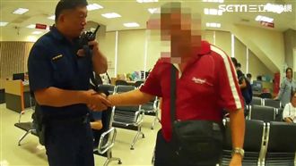 百元鈔上寫關鍵13字　警替他保積蓄