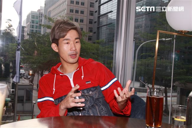 梅賢治專訪。（記者邱榮吉/攝影）