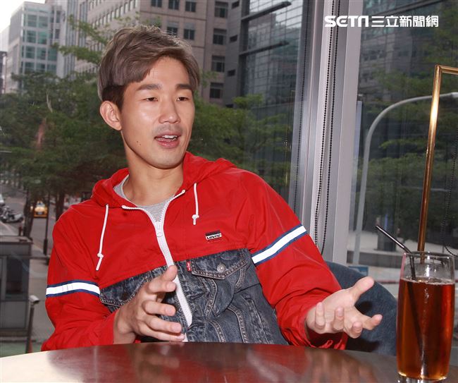 梅賢治專訪。（記者邱榮吉/攝影）