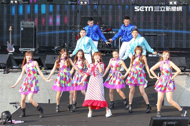 2019台潮盛典演唱歌手吳美琳演出。（記者林士傑/攝影）