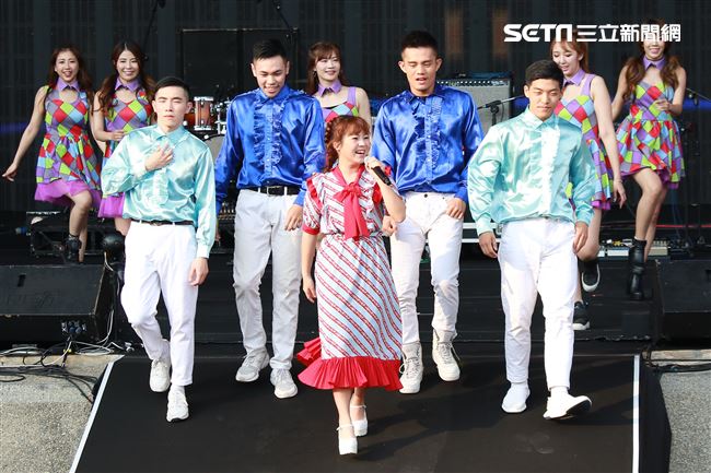 2019台潮盛典演唱歌手吳美琳演出。（記者林士傑/攝影）