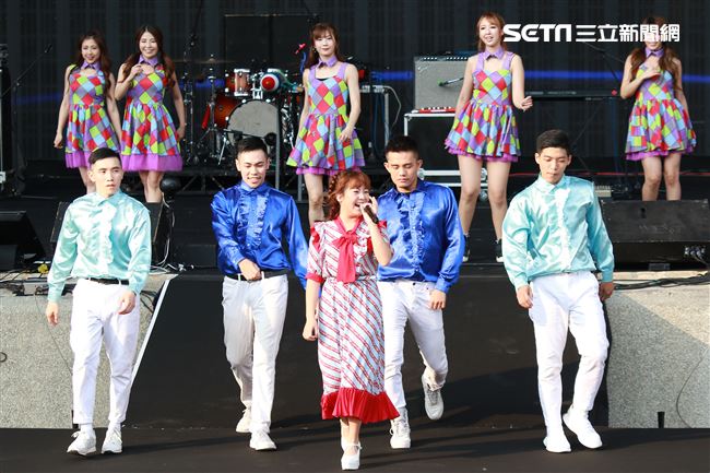 2019台潮盛典演唱歌手吳美琳演出。（記者林士傑/攝影）