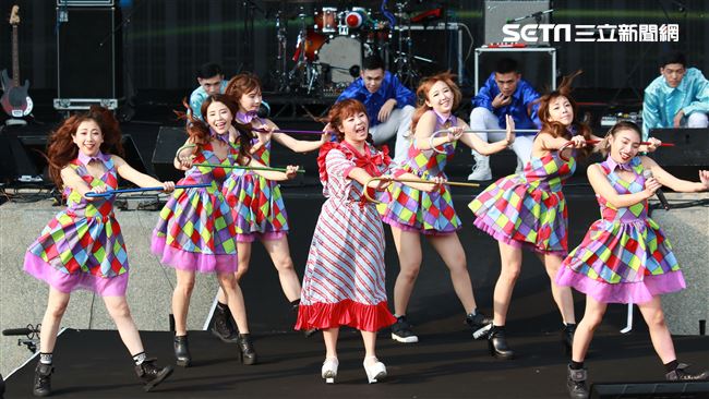 2019台潮盛典演唱歌手吳美琳演出。（記者林士傑/攝影）