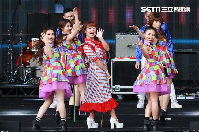 2019台潮盛典演唱歌手吳美琳演出。（記者林士傑/攝影）