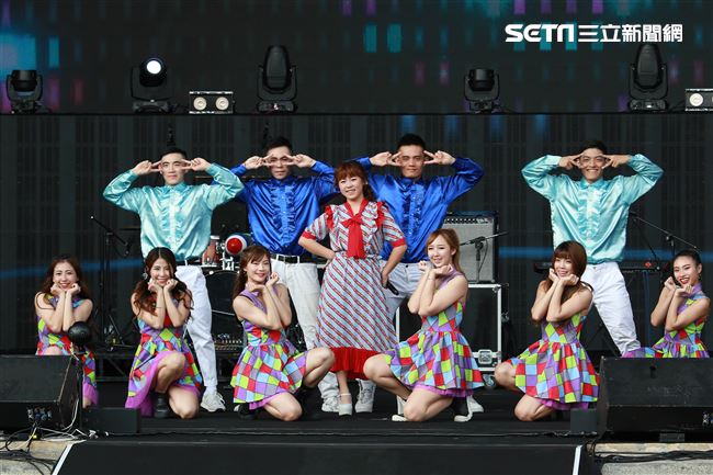 2019台潮盛典演唱歌手吳美琳演出。（記者林士傑/攝影）