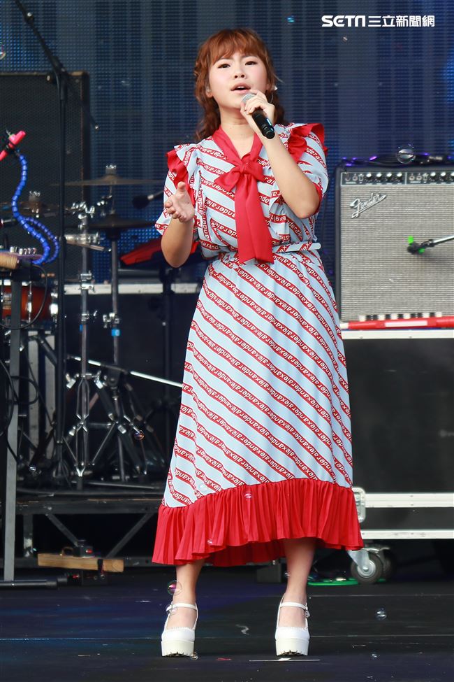 2019台潮盛典演唱歌手吳美琳演出。（記者林士傑/攝影）