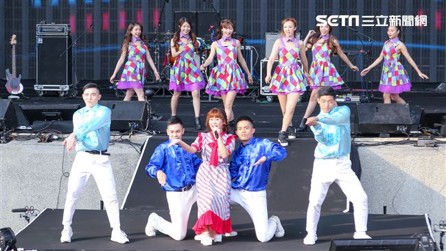 2019台潮盛典演唱歌手吳美琳演出。（記者林士傑/攝影）