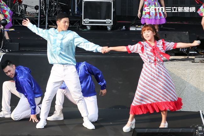 2019台潮盛典演唱歌手吳美琳演出。（記者林士傑/攝影）