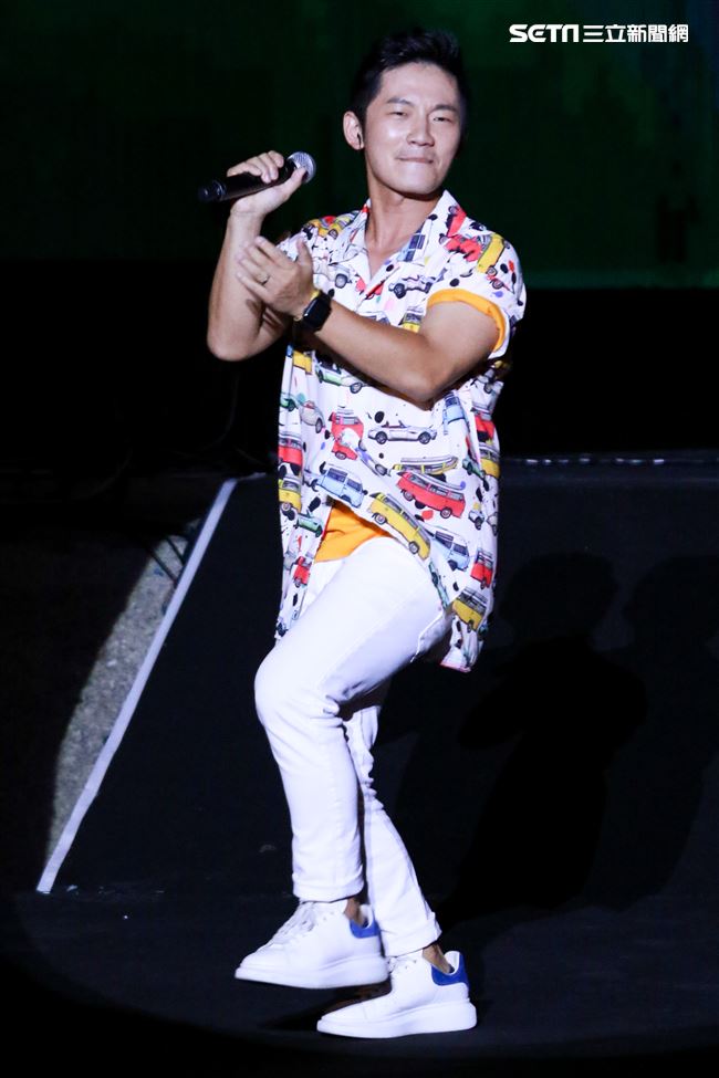 2019台潮盛典演唱歌手蔡昌憲與許志豪演出。（記者林士傑/攝影）