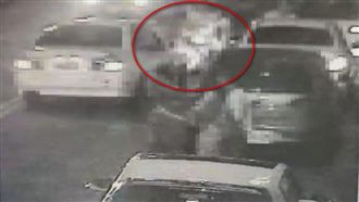 肇逃逆轉！2男路口遭撞飛　屁孩報仇