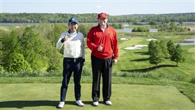 美國總統川普最近與來訪的日本首相安倍晉三會談，確認美日共同願望，包括看見中國停止軍事化東海爭議領土。此外，川普也對美中貿易談判結果抱持樂觀態度。（圖／翻攝自川普推特）