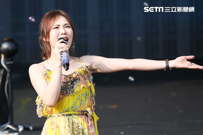 2019台潮盛典新浪潮吳申梅演出。（記者林士傑/攝影）
