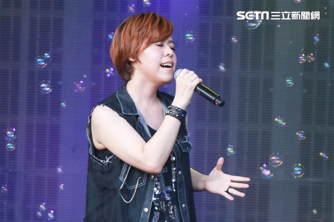 2019台潮盛典新浪潮江惠儀演出。（記者林士傑/攝影）