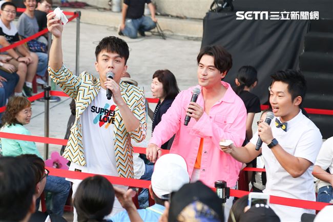 2019台潮盛典新浪潮黃文星演出。（記者林士傑/攝影）