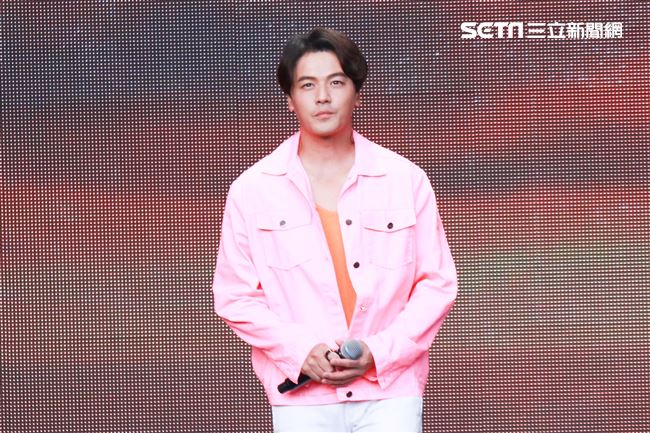 2019台潮盛典新浪潮黃文星演出。（記者林士傑/攝影）