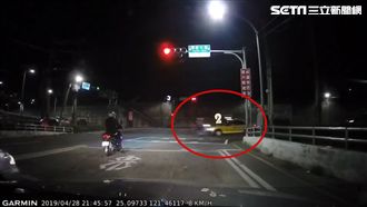 計程車搶快左轉　撞死文大校隊學生