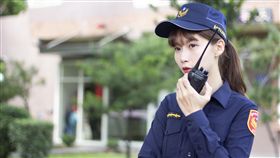 中市警「神鵰俠侶」拍攝新警察制服／中市警提供