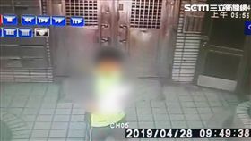 高雄,棄嬰,國中生,頂樓,看風景,電梯,監視器