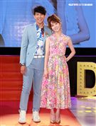 第30屆金曲獎頒獎典禮星光大道主持人（Dennis）丹尼斯 、 瑪麗 。（記者邱榮吉/攝影）