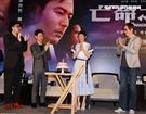 犯罪懸疑大片「亡命之途」演員謝欣穎在記者會上過生日。（記者邱榮吉/攝影）