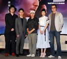 犯罪懸疑大片「亡命之途」導演半野喜弘、台灣導演侯孝賢、演員妻夫木聰、豐川悅司、謝欣穎出席記者會。（記者邱榮吉/攝影）