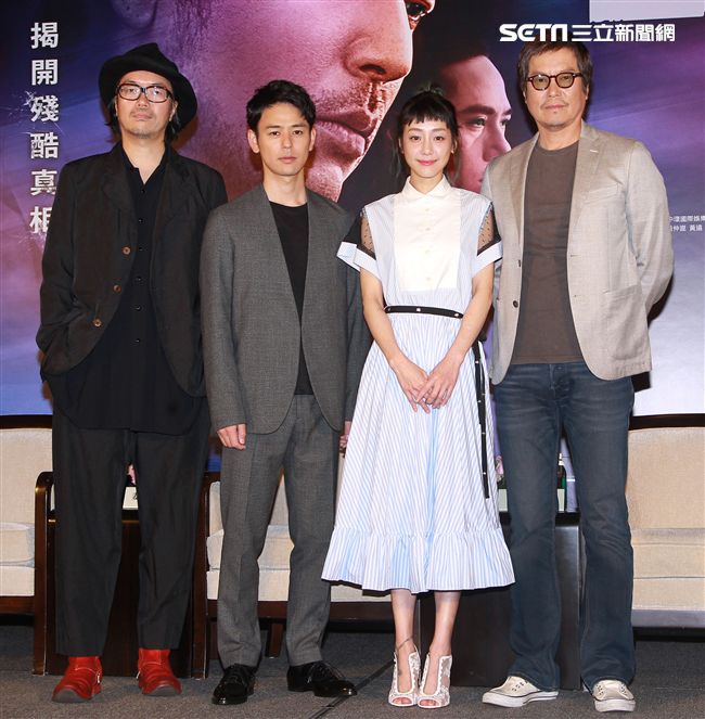 犯罪懸疑大片「亡命之途」導演半野喜弘、演員妻夫木聰、豐川悅司、謝欣穎出席記者會。（記者邱榮吉/攝影）
