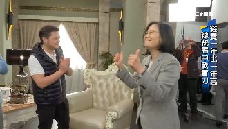 演員背詞不看稿　小英驚：可當總統了