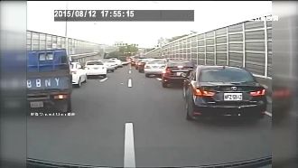 行車遇上救護車　正確讓法看這裡