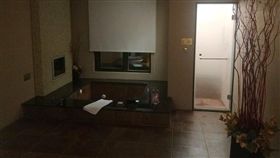 老鼠英文不會唸…他大喊「Jerry」　櫃檯秒懂幫換房
圖翻攝自爆料公社