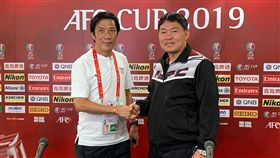 ▲航源FC總教練陳永盛（右）與傑志總教練朱志光。（圖／航源FC提供）