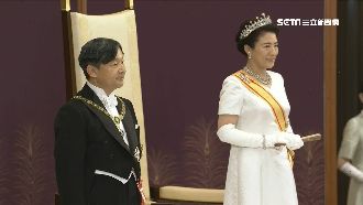 受第一接班人行禮 德仁天皇接見皇族