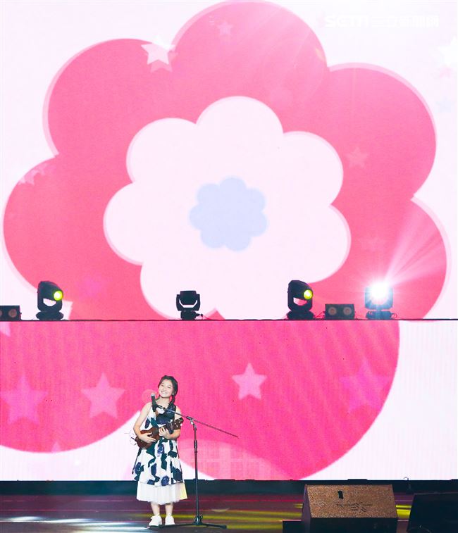 2019台潮盛典K歌之夜Gail Sophicha演出。（記者林士傑/攝影）