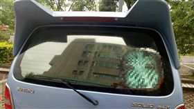 女鬼頭車佔用苗栗地院檢停車場／記者蔡文淵攝