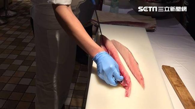 這裡有金箔壽司　還有必搶的一元壽司