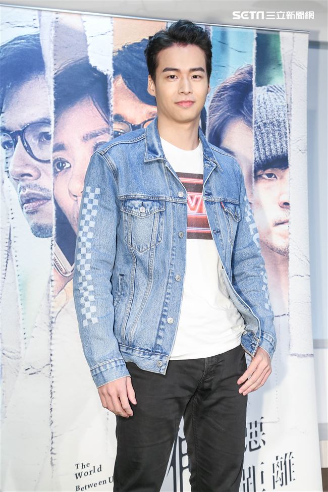 《我們與惡的距離》於劇中飾演腹黑型男林敬倫。（記者林士傑/攝影）