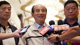 王金平出席「台中市百位理事長支持王金平之友會」(圖／王金平辦公室提供)