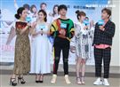 週日偶像劇「月村歡迎你」演員謝坤達、林思宇、吳念軒、李佳豫、楊貴媚。（記者邱榮吉/攝影）