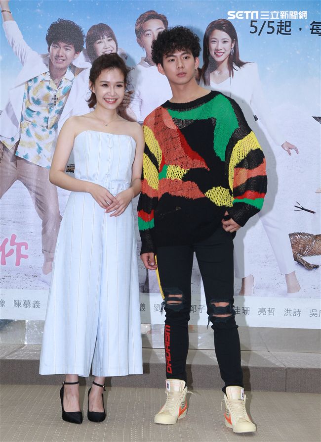 週日偶像劇「月村歡迎你」演員吳念軒、李佳豫。（記者邱榮吉/攝影）