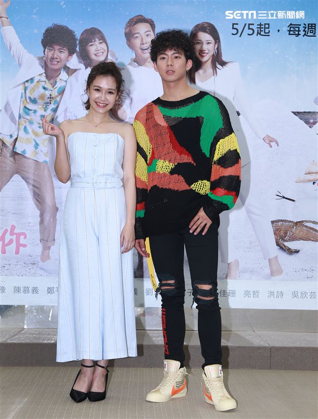 週日偶像劇「月村歡迎你」演員吳念軒、李佳豫。（記者邱榮吉/攝影）