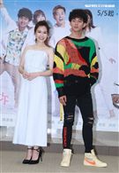 週日偶像劇「月村歡迎你」演員吳念軒、李佳豫。（記者邱榮吉/攝影）
