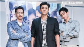 《我們與惡的距離》於劇中飾演腹黑型男林敬倫、王可元、阿布。（記者林士傑/攝影）