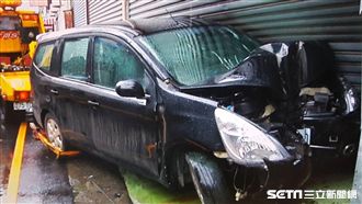 休旅車突詭急轉　駕駛頭撞方向盤命危