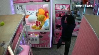 他缺錢竟撬兌幣機！短短45秒奪萬元